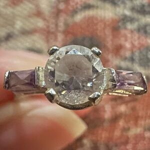Elegant Silver Ring with Clear Gemstone